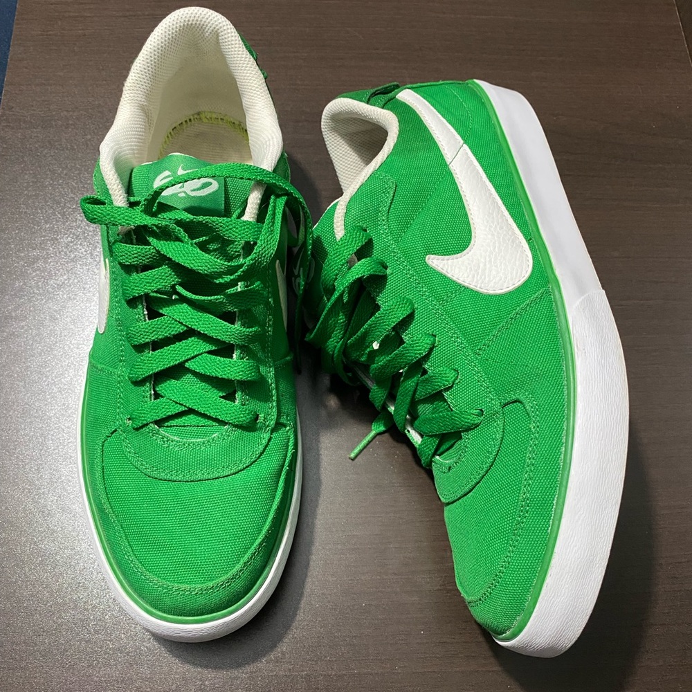 Nike 6.0 Mavrk 2 Mid 'Victory Green' Sneaker